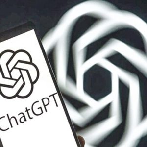 7 خانواده از شرکت OpenAI شکایت کردند و گفتند نسخه‌ی GPT-4o بدون بررسی‌های ایمنی لازم منتشر شده. چهار خانواده گفتن گفت‌وگو با ChatGPT منجر به خودکشی عزیزانشون شده و سه پرونده‌ی دیگه از توهمات خطرناک و بستری شدن در بیمارستان روانی خبر میده. شاکیان میگن OpenAI برای رقابت با گوگل، مرحله‌های تست ایمنی رو کوتاه کرده. در یکی از موارد، زین شمبلین 22 ساله بعد از گفت‌وگو با ChatGPT -که گفته شده او رو به خودکشی تشویق کرده- جانش رو از دست داده.